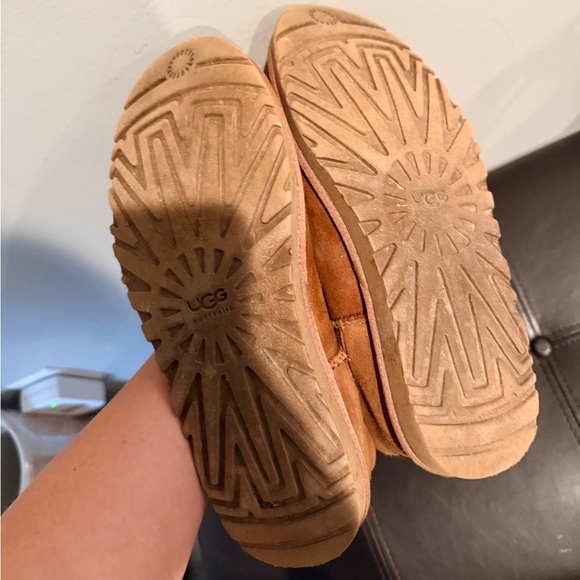 UGG Tan Sheepskin Boots - Picture 4 of 5